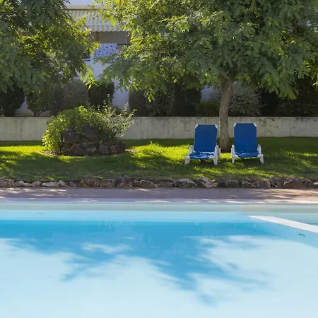Casa Milagre - A Poucos Kms Da Sra Da Rocha アパート *